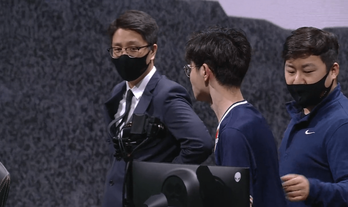 开云体育app-RNG教练压力巨大！，科维托娃遭遇二十持续失利赢得满堂喝彩的简单介绍