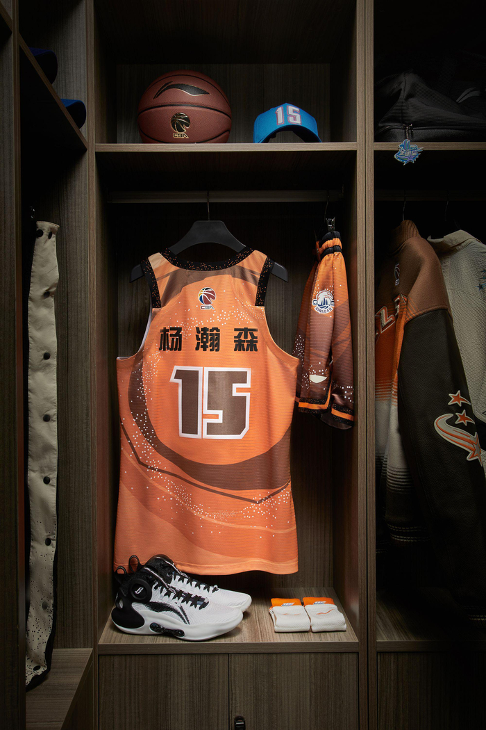 赛地聚焦——CBA季后赛集结日热度飙升；巴黎圣日耳曼更衣室发声；震撼外界；数据趋势出现新变化的简单介绍